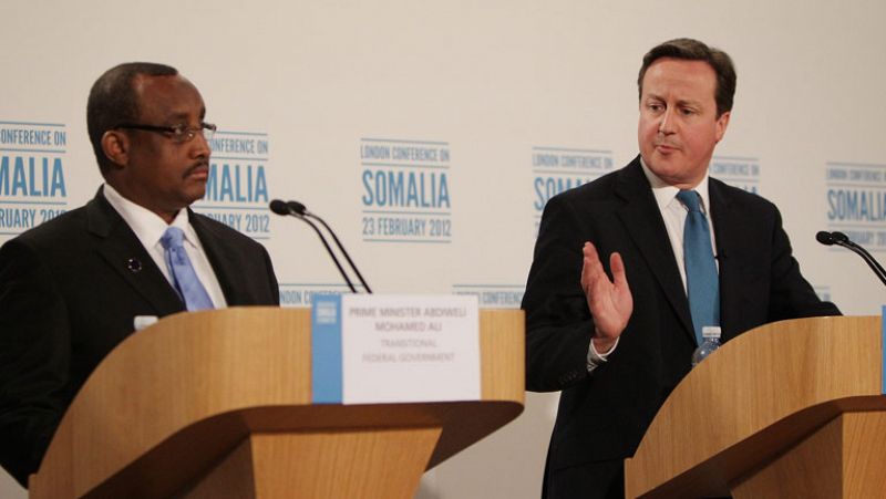 Cameron anuncia apoyo internacional para un nuevo gobierno "representativo" en Somalia