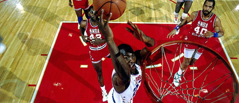 De los 42 puntos de Chamberlain a la emotiva despedida de Jordan: historias de los All-Star