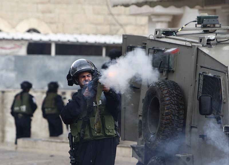Choques en la Explanada de las Mezquitas entre devotos musulmanes y policías israelíes