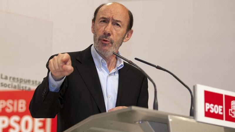 Rubalcaba: "Rajoy solo dice la verdad en presencia de su mayoría absoluta"