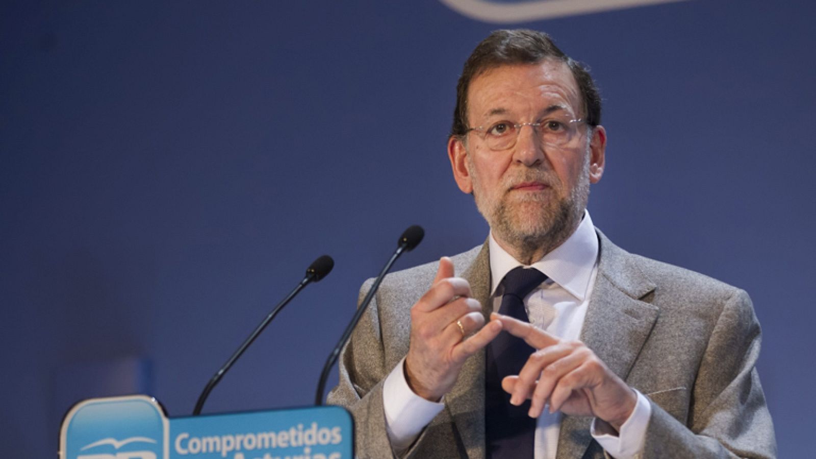 Rajoy insiste en Oviedo que hay que seguir haciendo reformas
