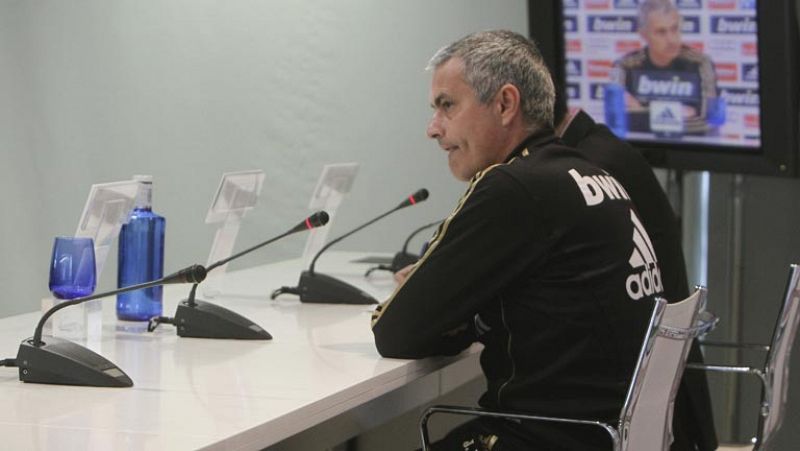 Mourinho: "El campo no es excusa para nadie"