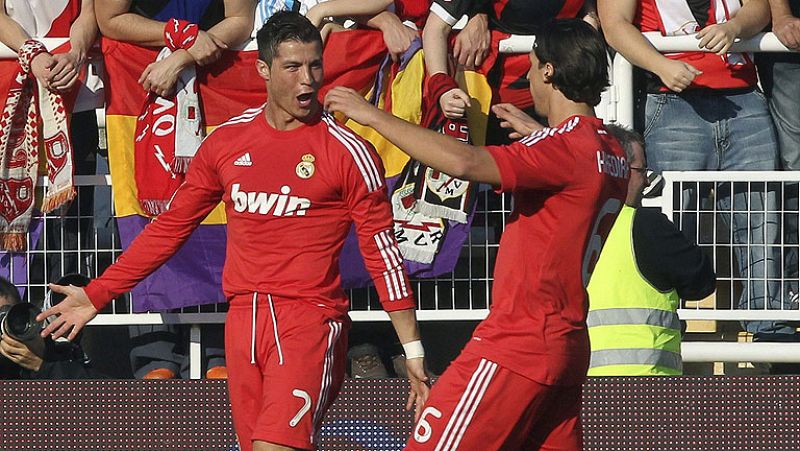 La genialidad de Cristiano le da el triunfo al Real Madrid en Vallecas (0-1)