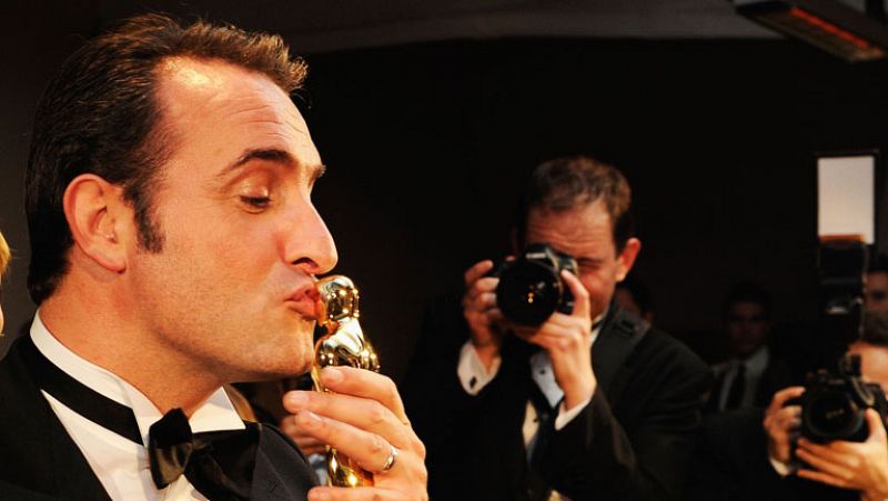 La francesa 'The Artist', gran triunfadora de los Oscar con cinco estatuillas