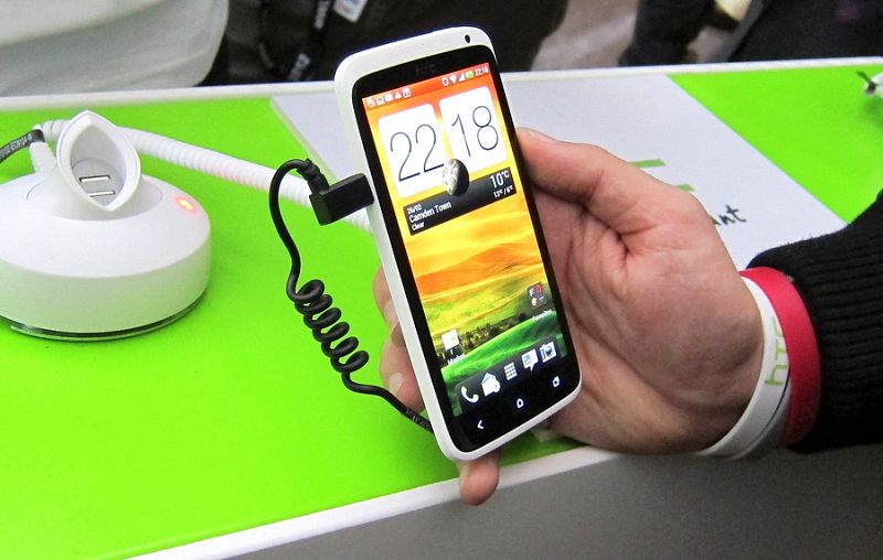 HTC apuesta por mejoras fotográficas en sus nuevos 'smartphones'