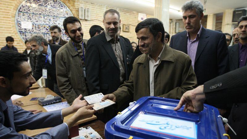 Los iraníes votan en las primeras elecciones legislativas desde las protestas de 2009