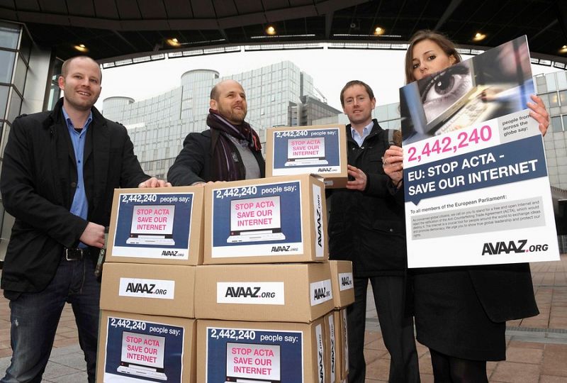 Los eurodiputados piden aclaraciones antes de pronunciarse sobre el acuerdo ACTA