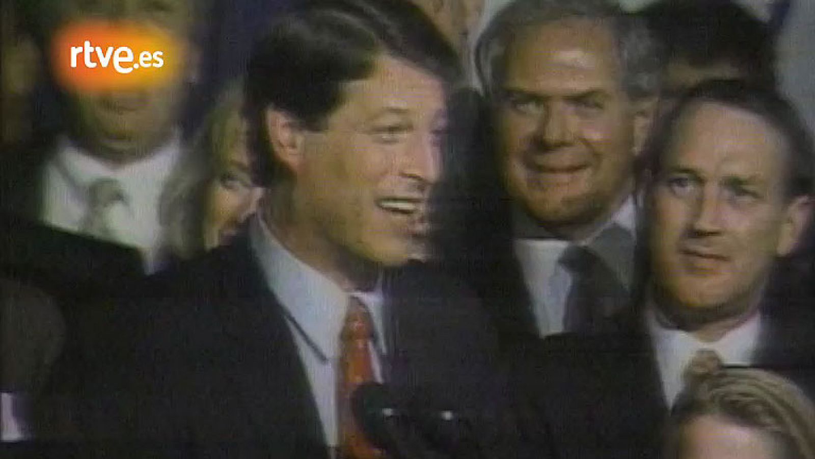 El primer Supermartes, celebrado en 1988 arrojó una victoria arrolladora del vicepresidente, George H. Bush, mientras que los demócratas aparecieron divididos entre Al Gore, Jesse Jackson y Michael Dukakis.
