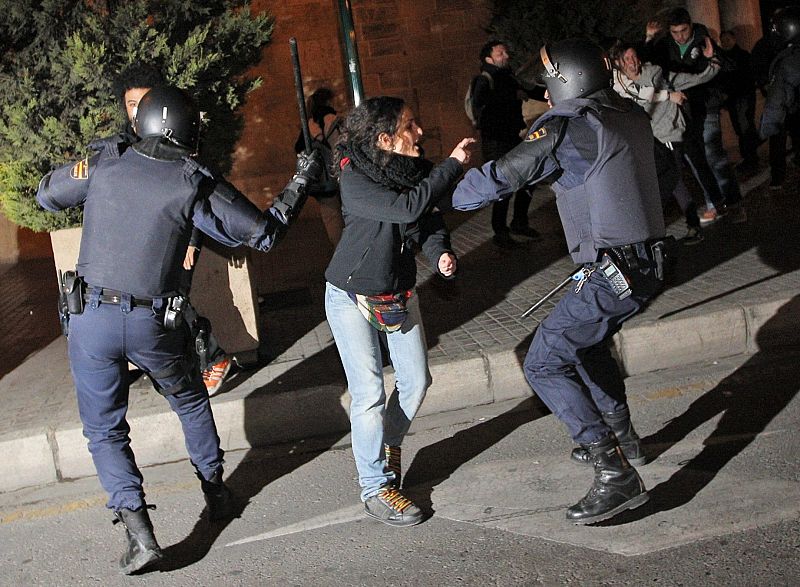 La Fiscalía investigará las cargas policiales en las manifestaciones de estudiantes en Valencia