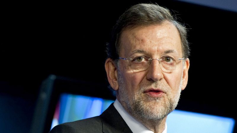 Rajoy pide a la banca que no niegue "créditos a proyectos viables ni a familias solventes"