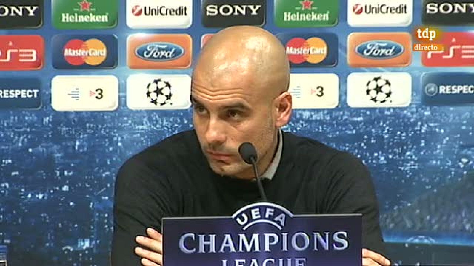 Guardiola ha recordado que el Bayer es el típico equipo alemán. Fuerte, aguerrido, con jugadores muy altos y que no se rinden jamás: "No dan nada por perdido. Parecen que no están y, de repente, consiguen hacerte varias ocasiones de gol".
