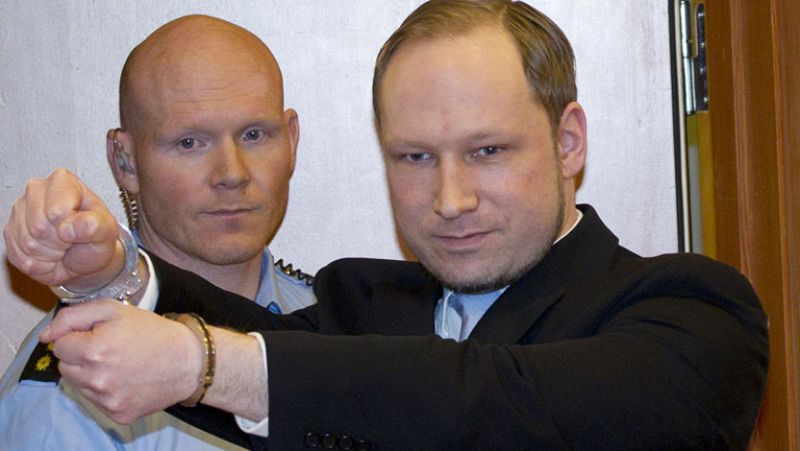 El ultraderechista Anders Behring Breivik, acusado de terrorismo por los atentados de Oslo