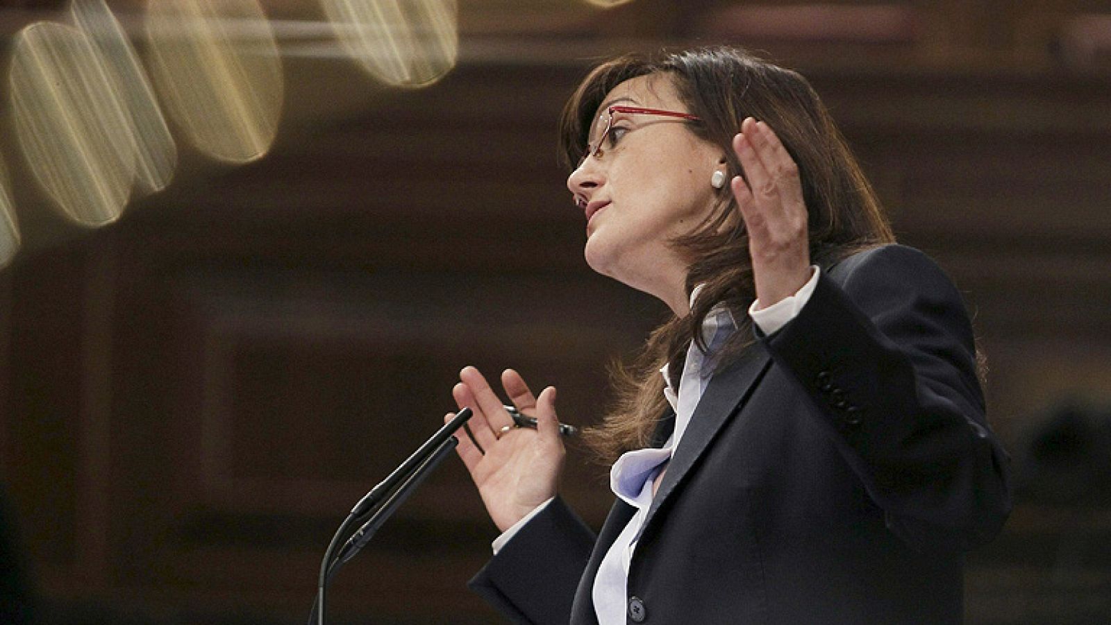 El PSOE, a Gallardón: "¿Cómo se protege la maternidad si se limita la lactancia con la reforma laboral?" - Informativo 24h | Ver