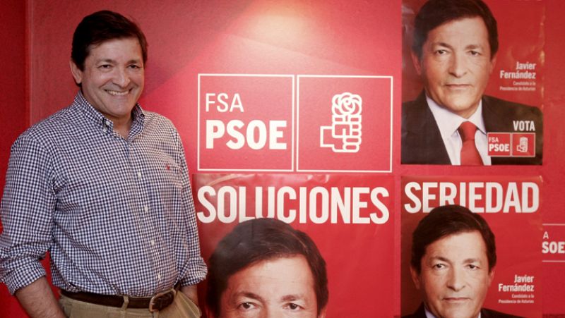 Cascos promete acabar con la '"marginación" de Asturias y Fernández, "sacar adelante" a la región