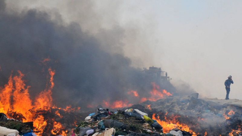 Los bomberos ya controlan tres de los cuatro incendios declarados en el Pirineo