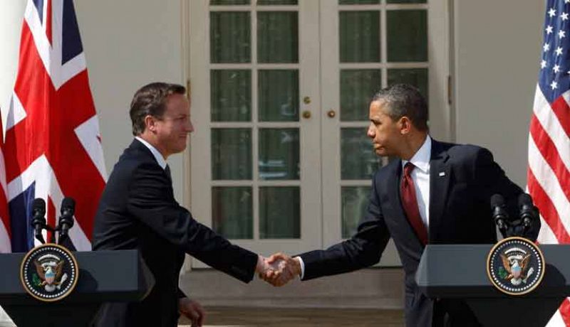 Obama y Cameron rechazan cambios "repentinos" en sus planes en Afganistán pese a la tensión