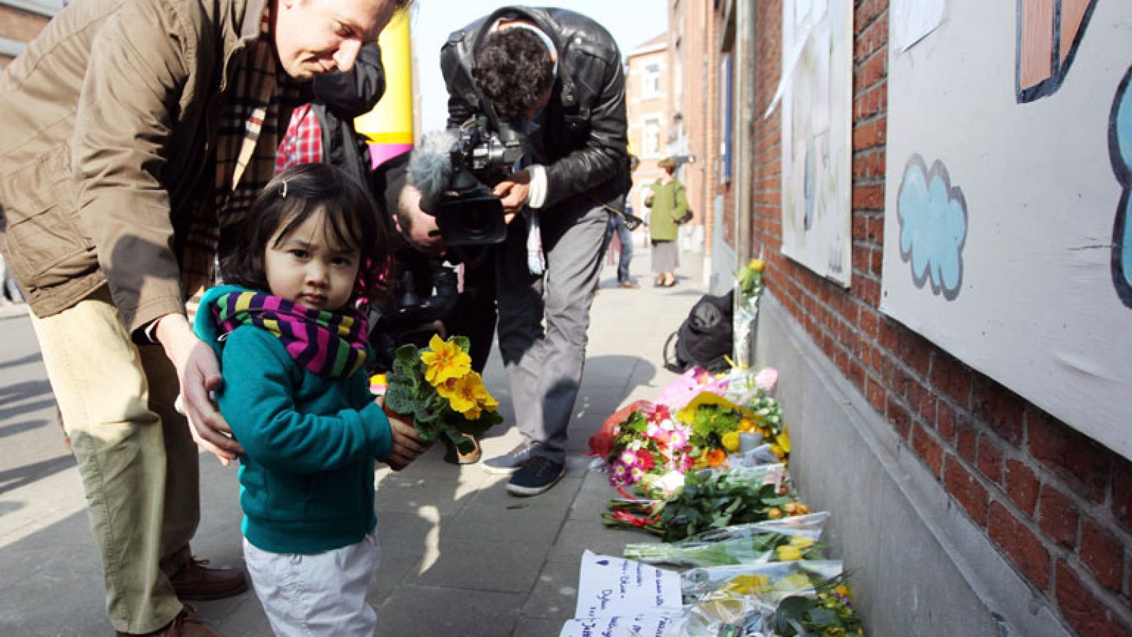 Mueren 28 personas en un autobús que atravesaba un túnel en Suiza