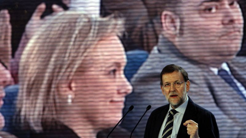 Rajoy quiere para Asturias unas reformas "como las de España" y una presidenta de "postín"