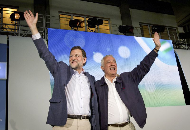 Rajoy cree que se vive un momento de transición pero que "pronto" vendrán tiempos mejores