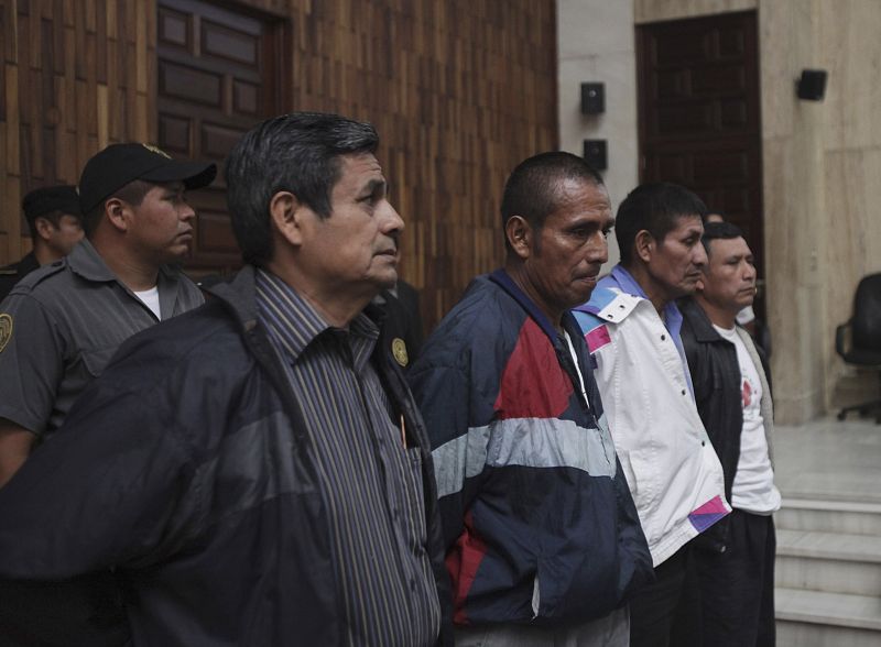 La justicia guatemalteca condena a más de 7.000 años de cárcel a cinco exparamilitares