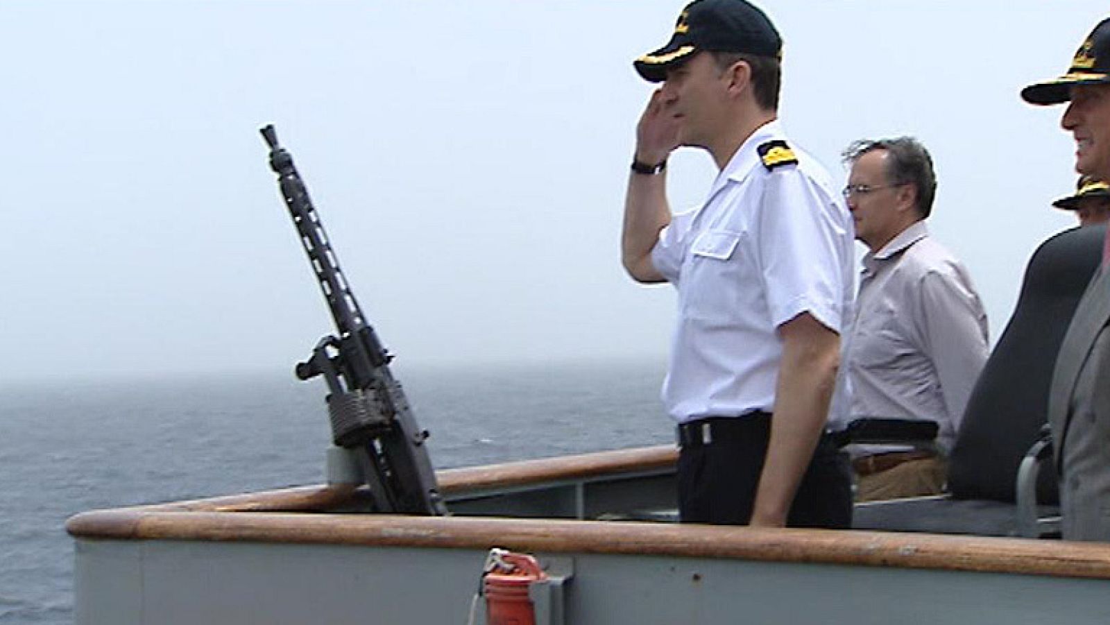 El príncipe visita a los 370 militares españoles que luchan contra la piratería en el Índico