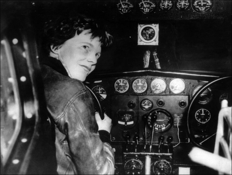Tras la misteriosa desaparición de Amelia Earhart, la heroína de la aviación