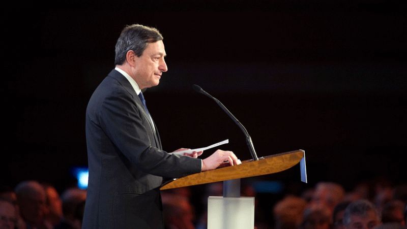 El presidente del BCE dice que lo peor de la crisis ya ha pasado, pero admite que aún hay riesgos