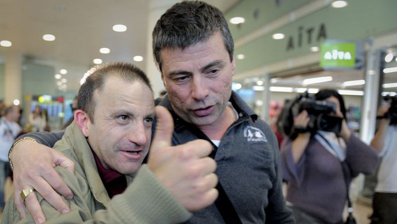 Óscar Sánchez llega a casa y deja atrás la pesadilla carcelaria en Italia