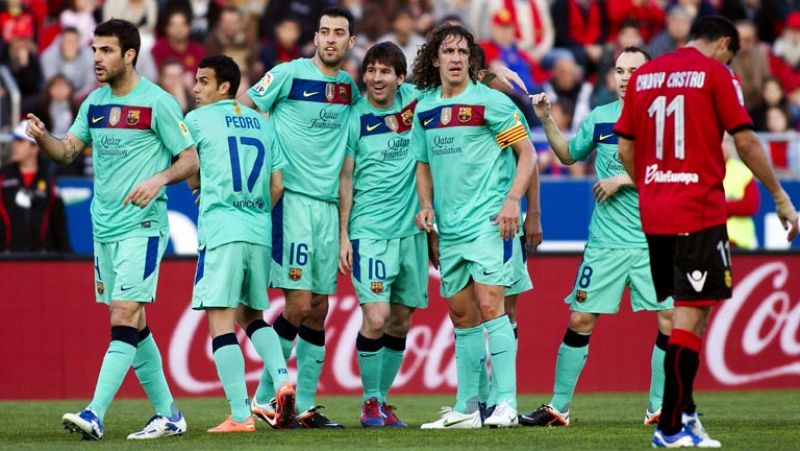 El Barcelona mantiene el pulso a la Liga con una sufrida victoria en Mallorca (0-2)