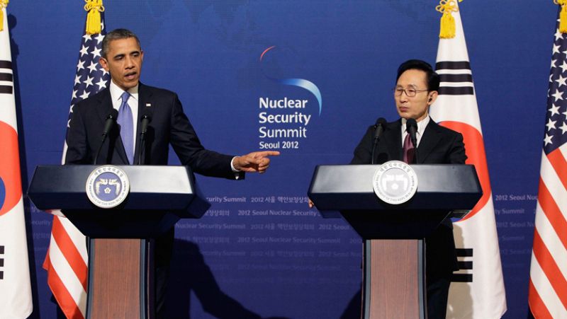 Obama pide a Corea del Norte que abandone su amenaza de lanzar un satélite