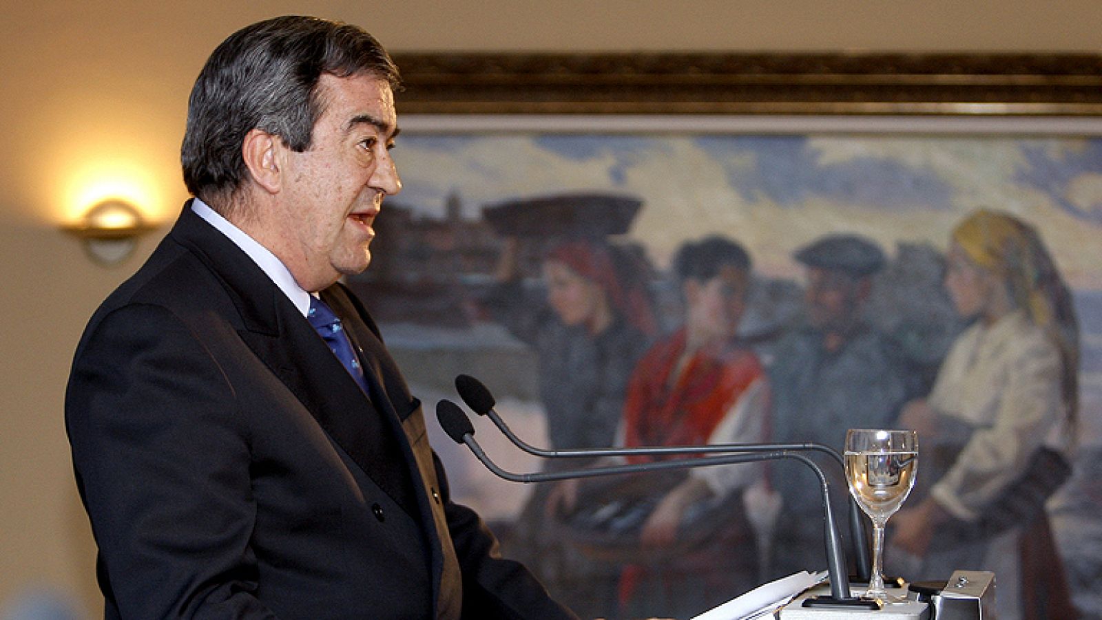 Cascos cree que "los pactos serán imprescindibles" en Asturias