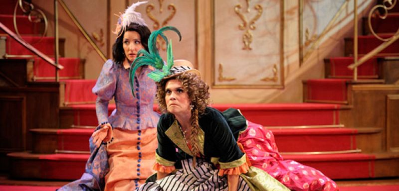 El teatro que nos hacen