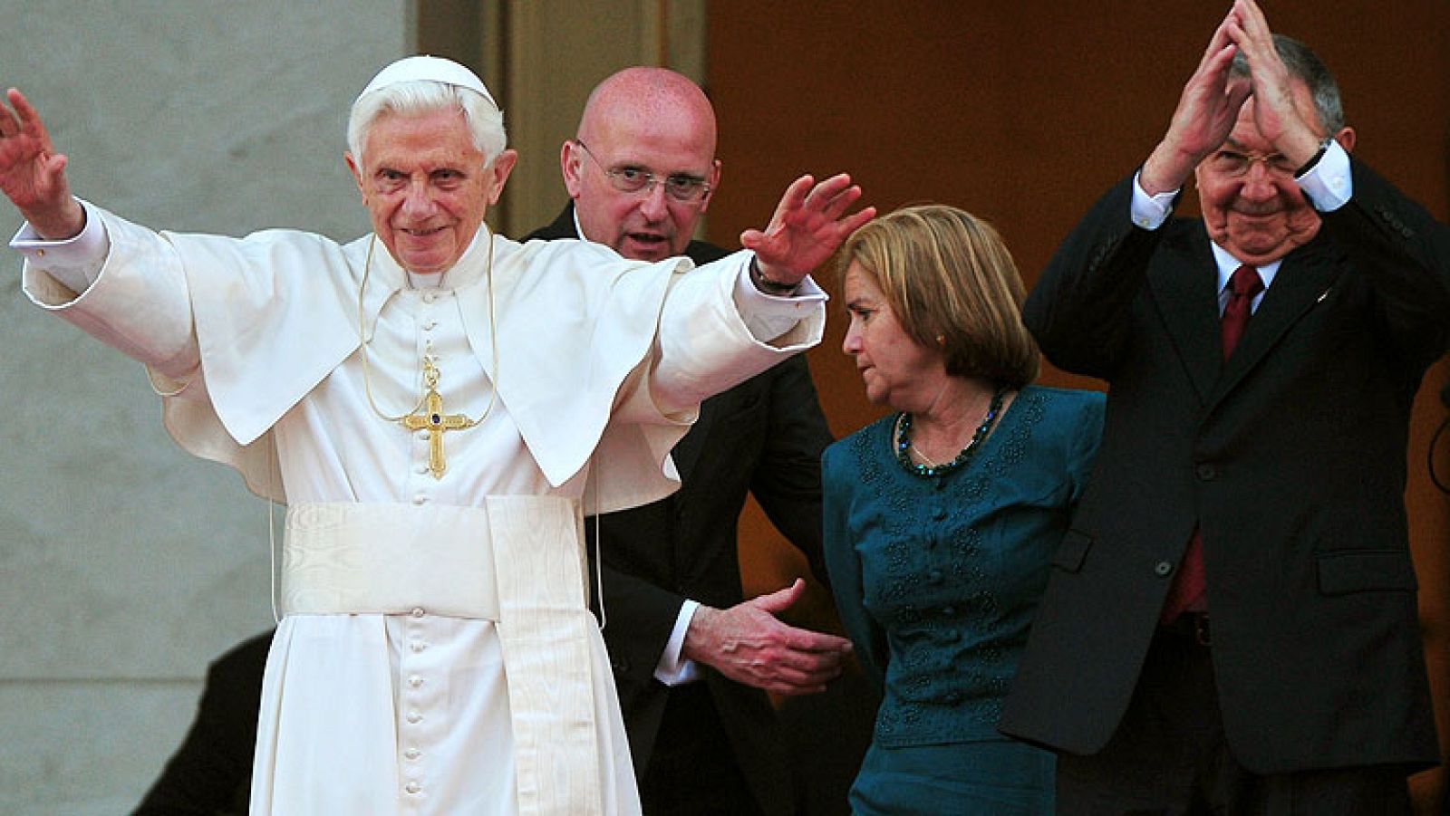 Benedicto XVI se reúne con Raúl Castro durante su visita a Cuba