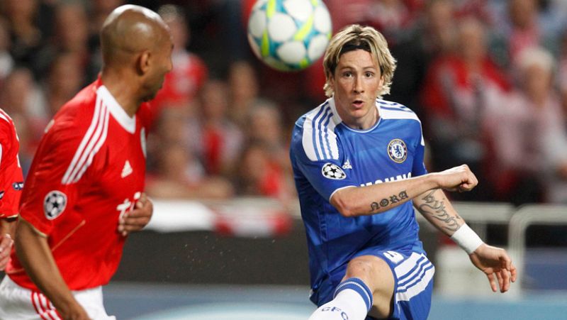 El juego de Torres ante el Benfica impresiona a la prensa inglesa