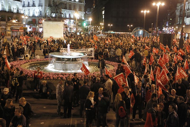 Los sindicatos vitorean en Sol a decenas de piqueteros para preparar la huelga general