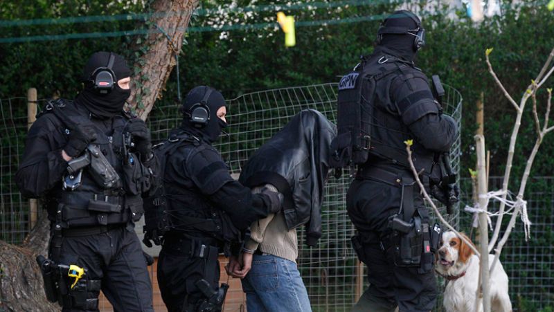 La Policía francesa detiene a 19 presuntos miembros de grupos radicales islamistas