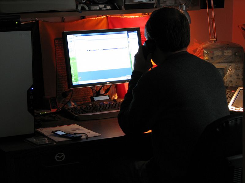 Gran Bretaña vigilará la navegación por internet, las llamadas y los SMS de los usuarios