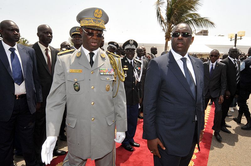 Macky Sall, investido presidente de Senegal ante trece jefes de Estado