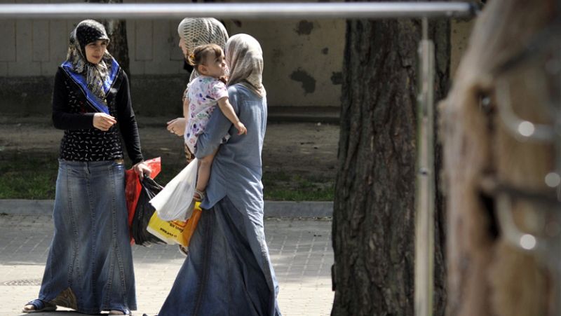 Llegan al menos 2.700 refugiados sirios a Turquía en 24 horas, según medios locales