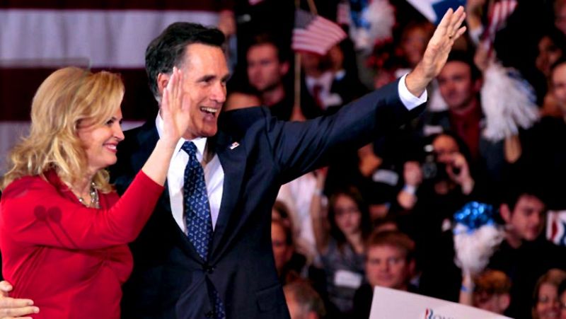 El republicano Santorum se retira de la carrera a las presidenciales y deja vía libre a Romney