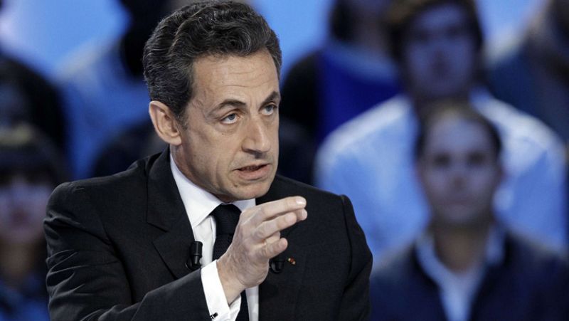 Rajoy pide "prudencia" a los líderes europeos tras las palabras de Monti y Sarkozy