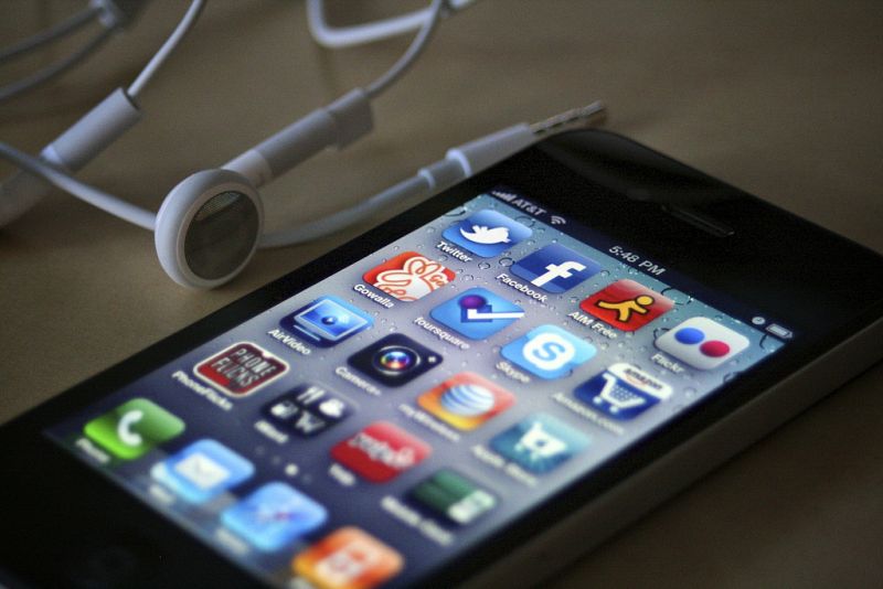 Facebook reina en España aunque Twitter es la red que más crece