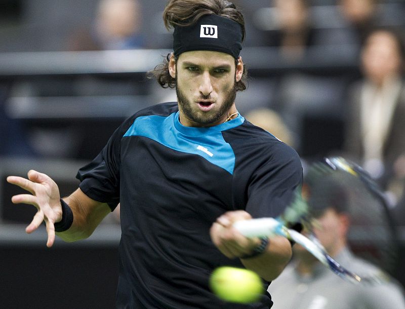 Isner aparta a Feliciano López de la final de Houston