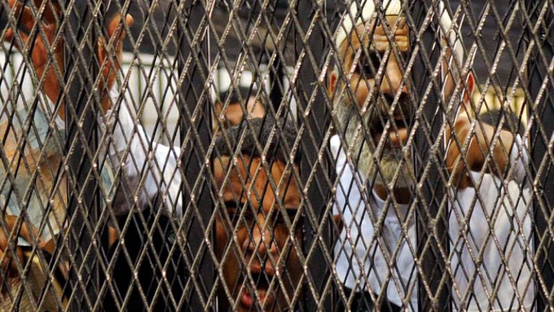 El juicio por la masacre de Port Said comienza entre escenas de tensión y caos