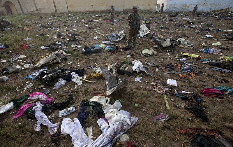Pakistán investiga el accidente de avión que causó 138 muertos