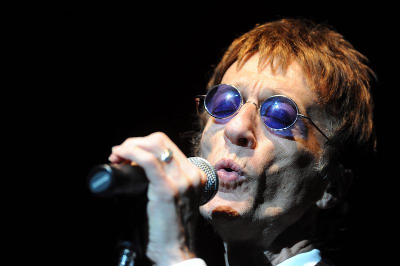 El cantante Robin Gibb muestra signos de recuperación tras salir del coma