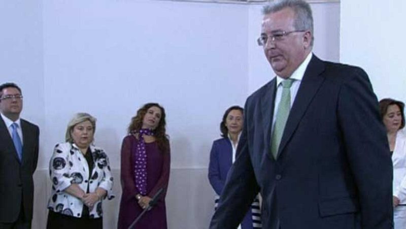 Fernández dice que desde julio de 2008 renunció al ERE de su empresa