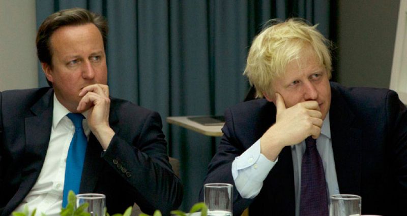 Cameron vive su peor momento en Downing Street a una semana de las municipales