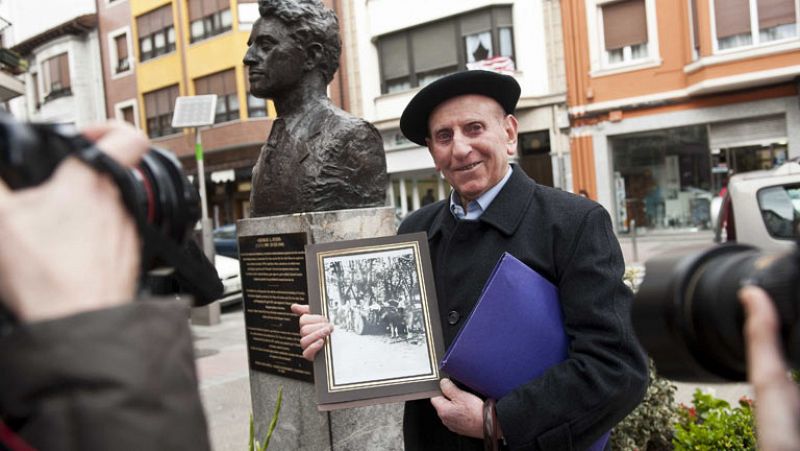 La ciudad vizcaína de Gernika recuerda el 75 aniversario de su bombardeo