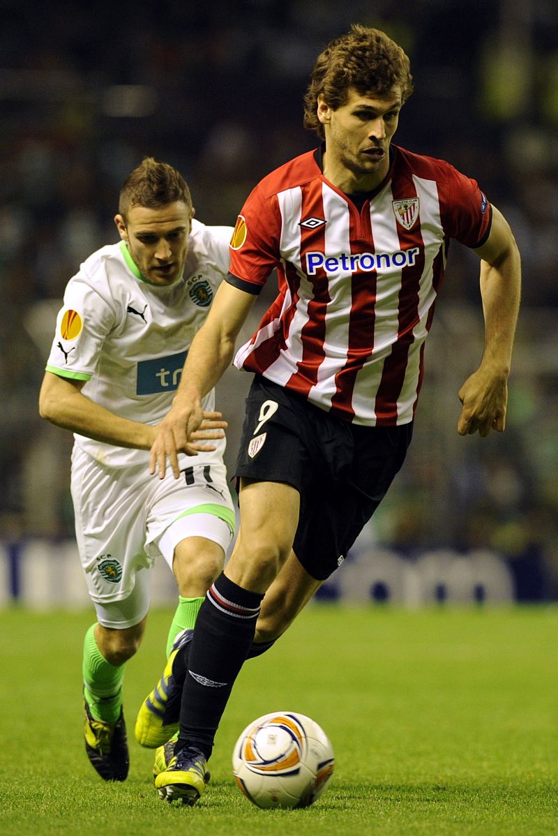 Llorente mete al Athletic en la final en una memorable remontada al Sporting